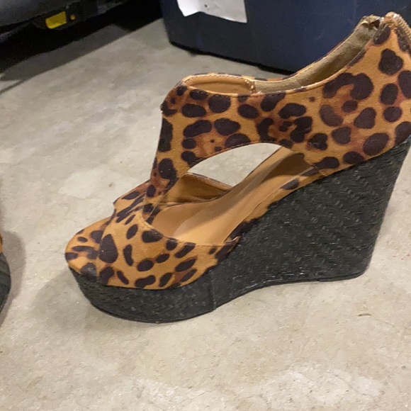 Torrid leopard wedge 4inches high - Picture 3 of 4